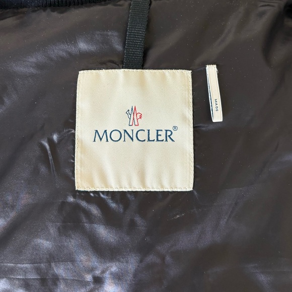 Moncler Puffer Jacket - Picture 15 of 16